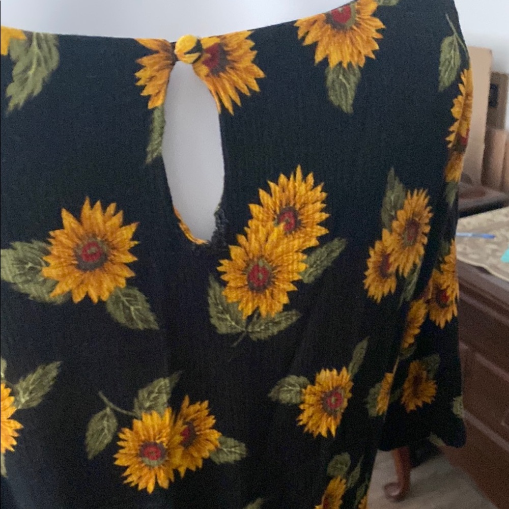 Black and Orange Flutter Sleeve Mini Sundress - Picture 4 of 5